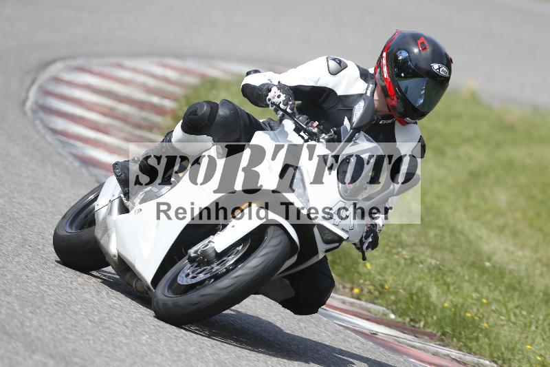 /27 12.06.2025 Ducati Schweiz Trackday Warmup  ADR/blau-bleu/41